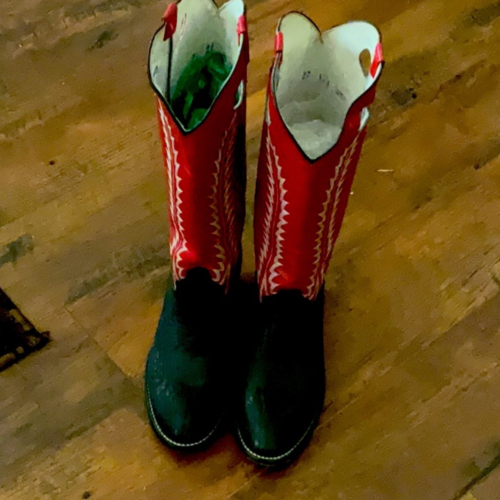 Western boots black with tops